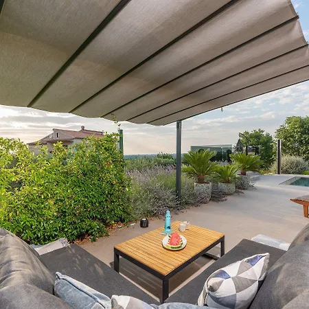 بيت للعطل Exquisite Mit Panoramablick Aufs Meer, Salzwasserpool Mit Gegenstromanlage, Bbq
